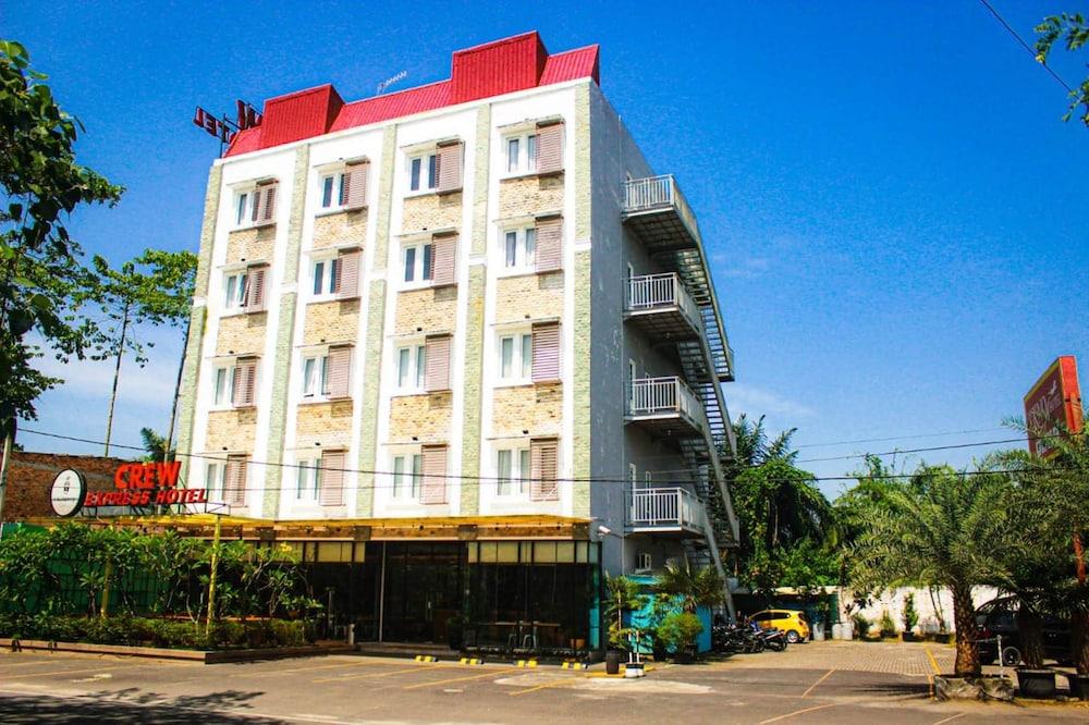 Crew Express Hotel Lubukpakam Εξωτερικό φωτογραφία