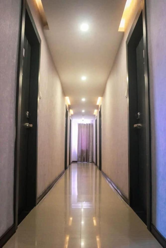 Crew Express Hotel Lubukpakam Εξωτερικό φωτογραφία