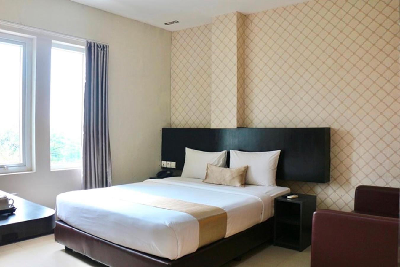 Crew Express Hotel Lubukpakam Εξωτερικό φωτογραφία