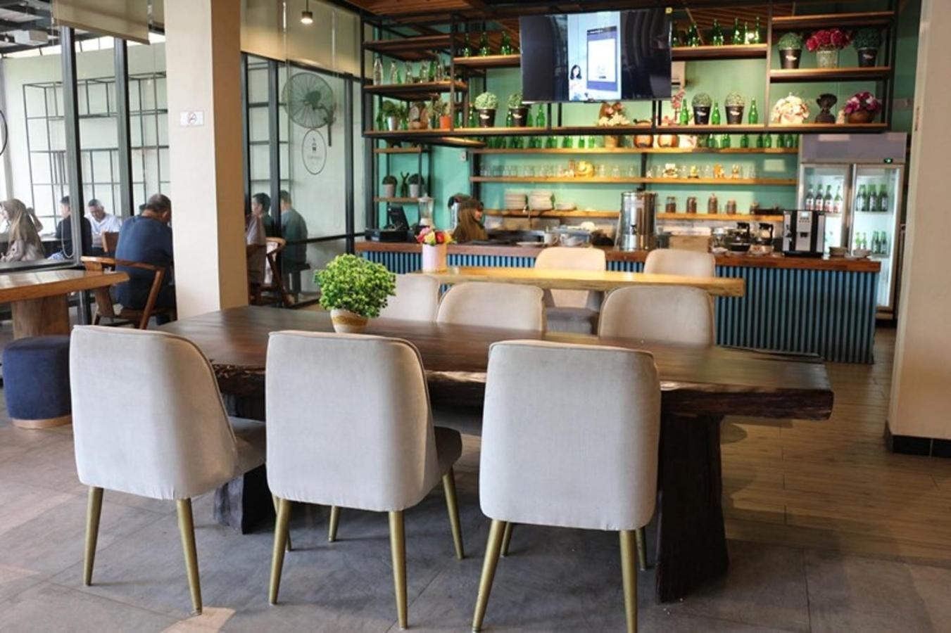 Crew Express Hotel Lubukpakam Εξωτερικό φωτογραφία